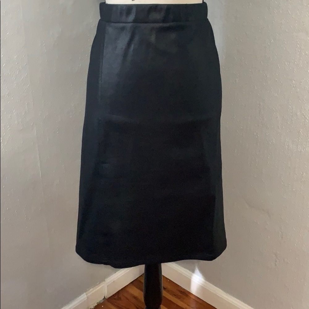 Faux leather look stretch pencil skirt